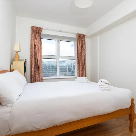 Flat W/ Balcony & Canal View - 4min To Station * Дублин
